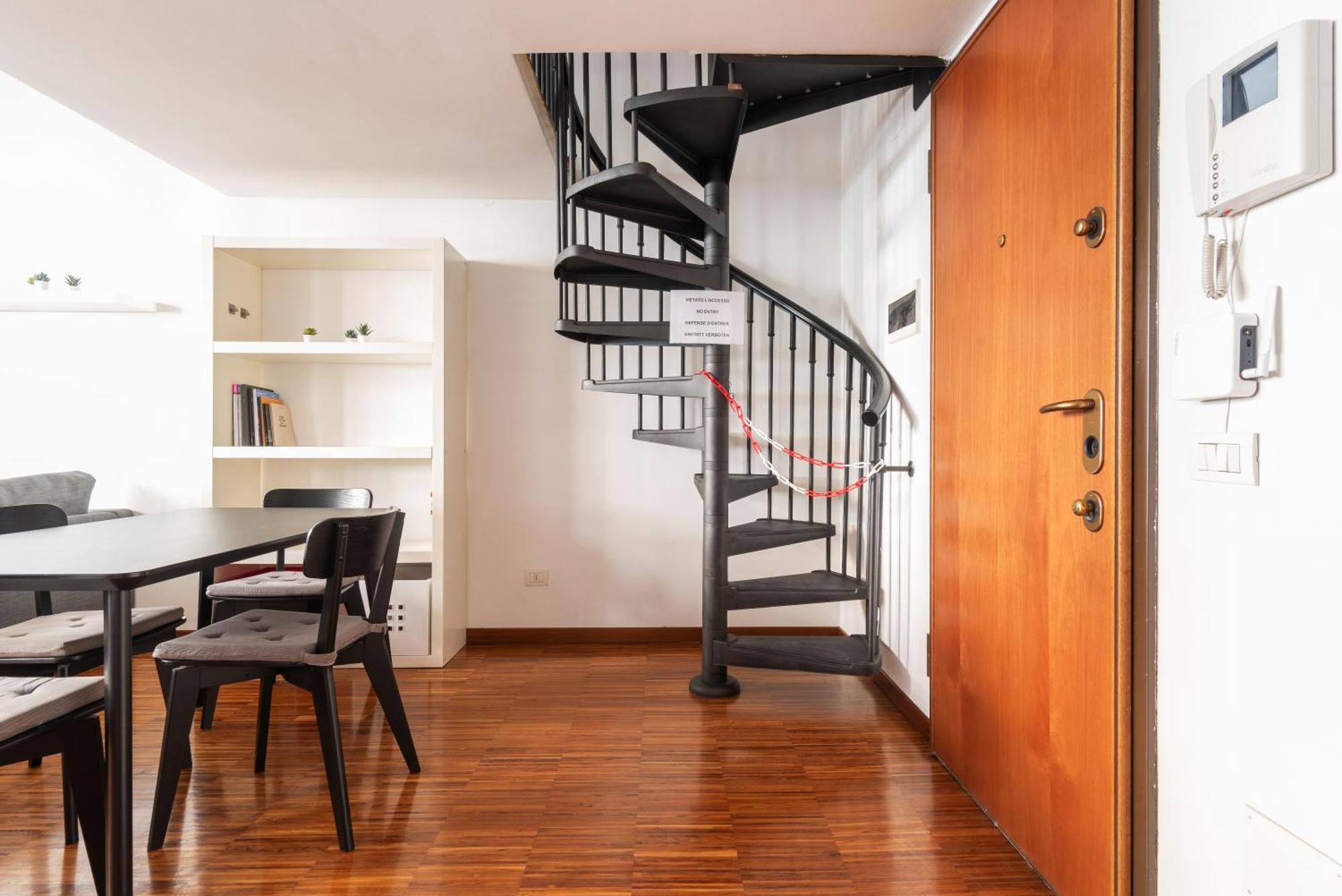 Appartement Modernita A Milano: Bilocale Con Balcone Milan